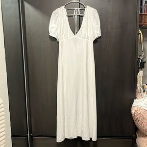 🤍⭐️✨NWT Attu Emory Park maxi dress✨⭐️🤍